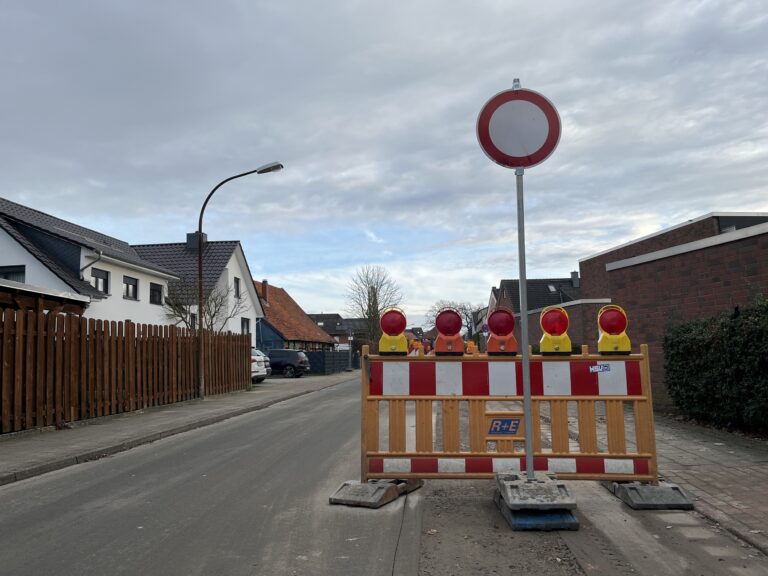 Straßenabschnitt Schmiedestraße mit Verkehrszeichen